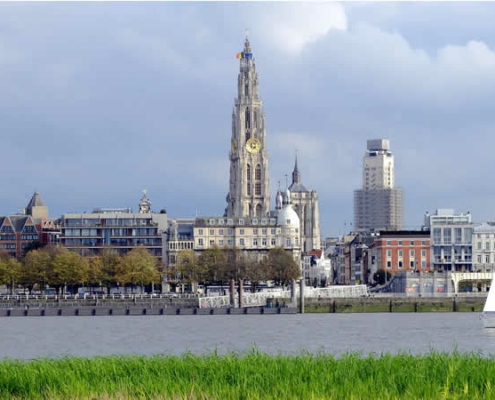 Antwerpen erleben: Ein Reiseführer durch die Stadt der Diamanten und der Kunst Antwerpen erleben: Ein Reiseführer durch die Stadt der Diamanten und der Kunst